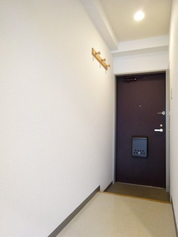 グランディドエルくすのき台の玄関|別号室