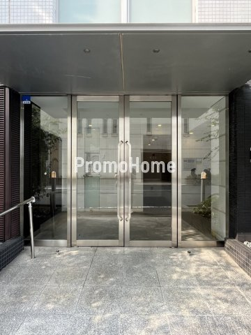 ラドゥセール浅草橋のエントランス