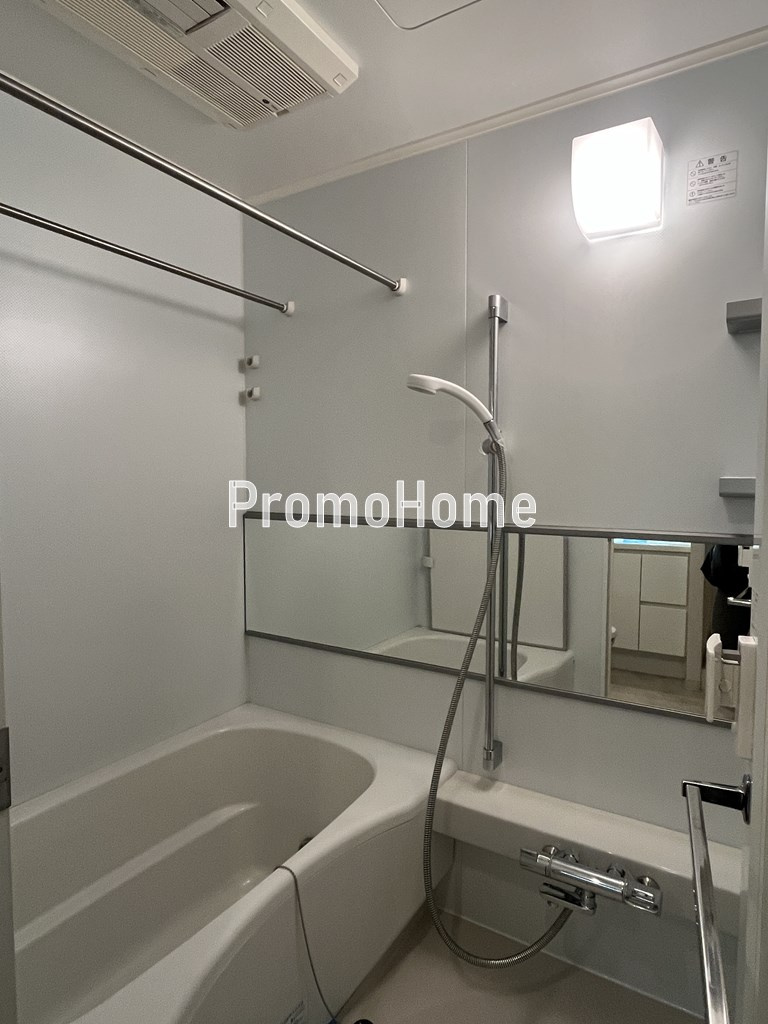 ラドゥセール浅草橋の浴室