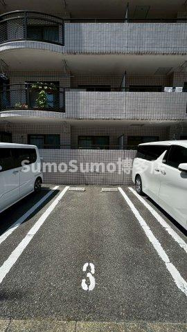 ウェルス藤崎の駐車場|駐車場があります