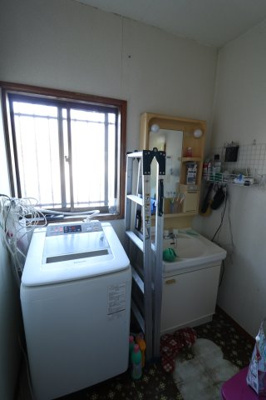 【独立洗面台】 | 筑西市茂田4LDK中古住宅 | 使いやすい独立洗面台です
