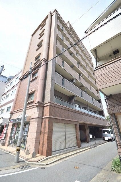 ウエルアクセス草香江の外観