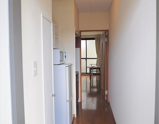 レオパレスうさかの玄関