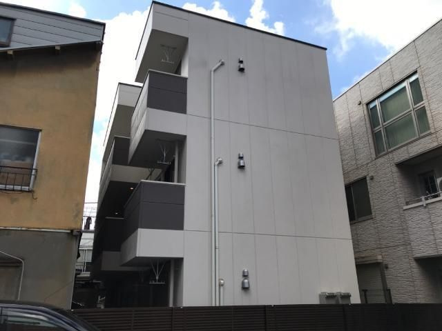 ウィステリア　メグロのエントランス