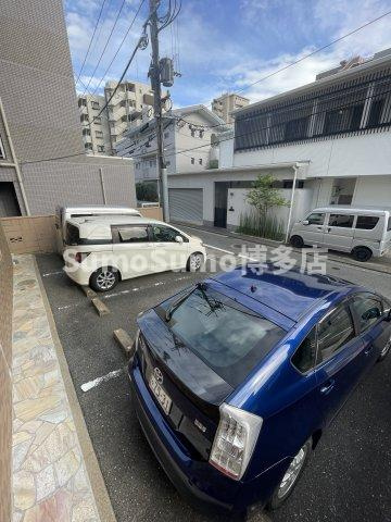 ヴェルドミールの駐車場