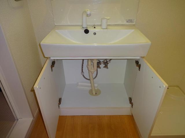 リアンの洗面所|洗髪洗面化粧台