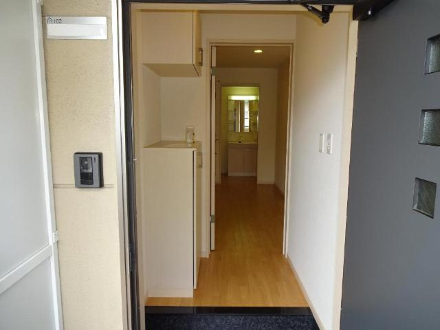 リアンの内装|廊下