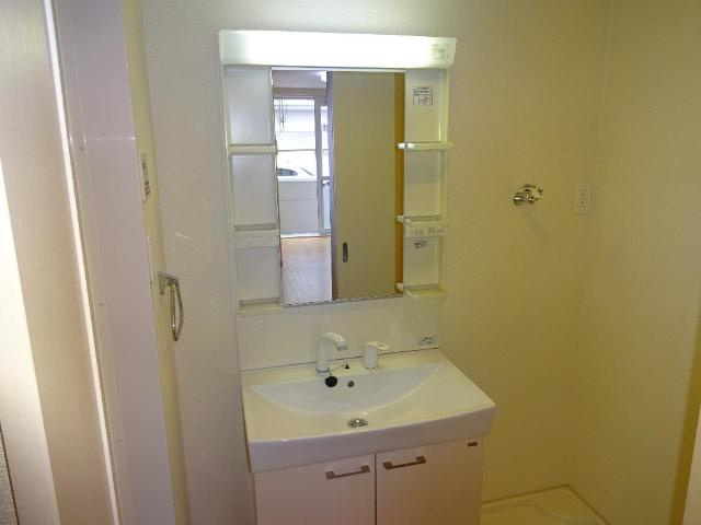 リアンの洗面所|洗髪洗面化粧台