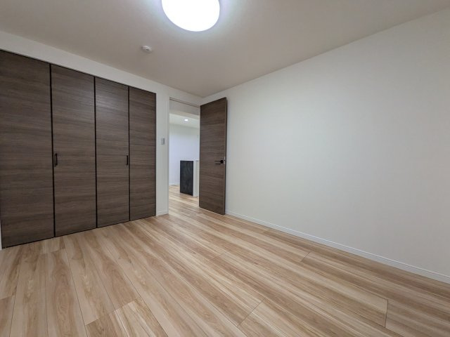 オークハイツ大倉山の洋室