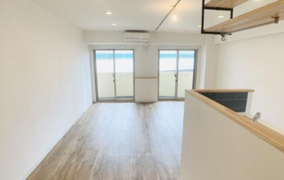 【居間・リビング】 | ロイヤルプラザ滝野川 | ゆったり過ごせるリビングです