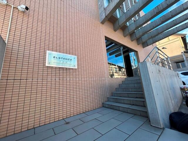 エルスタンザ下北沢 のエントランス| 