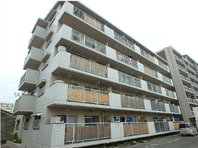 エメラルドマンション東那珂Ⅱの外観