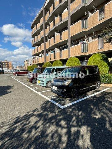 エランドール谷の駐車場