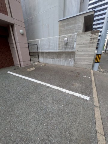 エミリエ大濠の駐車場