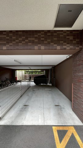 エフパルク大橋 の駐車場|カースペースがあります