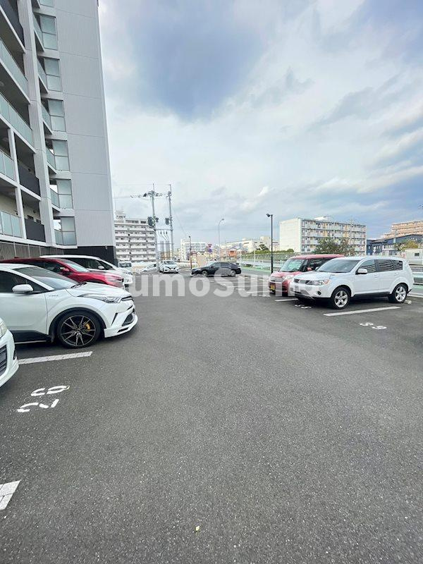 エルグランド博多の駐車場