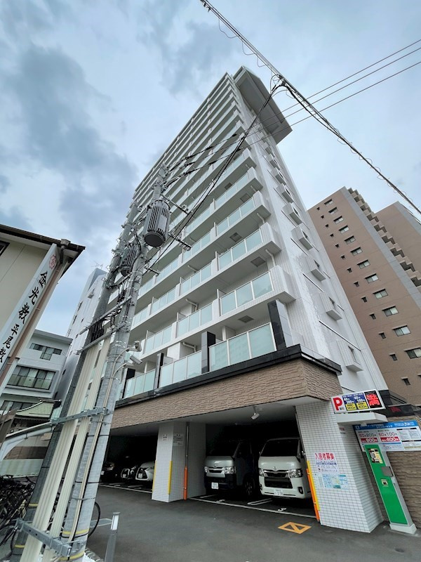 エステートモア・平尾堀川の外観
