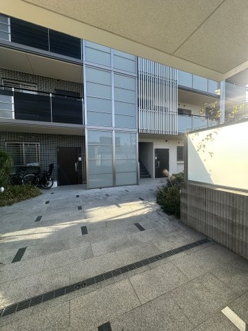 エミリーナのロビー
