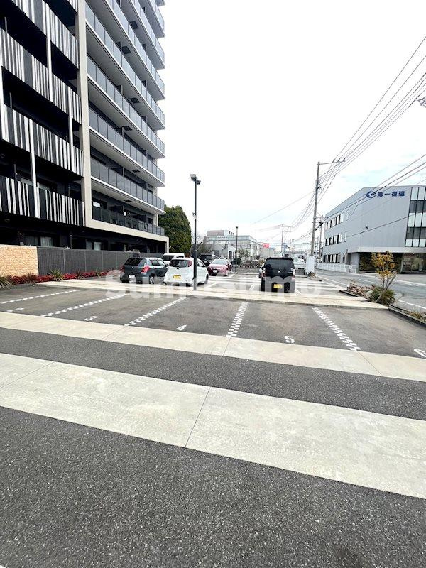 エルグランド東比恵の駐車場