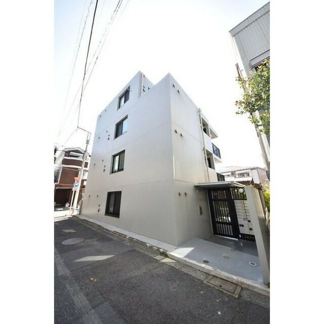 エルフローラ三軒茶屋のエントランス