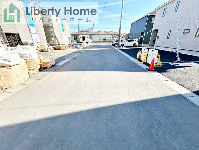 常陸大宮市姥賀町第3　新築戸建　6号棟の前面道路含む現地写真