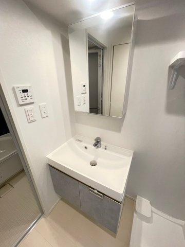 エンクレスト博多BRIGHTの洗面所