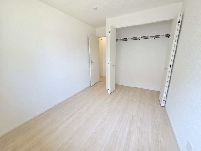 新築　桐生市広沢町第19　2号棟　Cradle Gardenの収納|現地写真　全居室収納付きなのでお部屋が片付きますね！