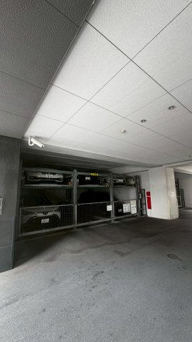 エンクレスト博多MATEの駐車場