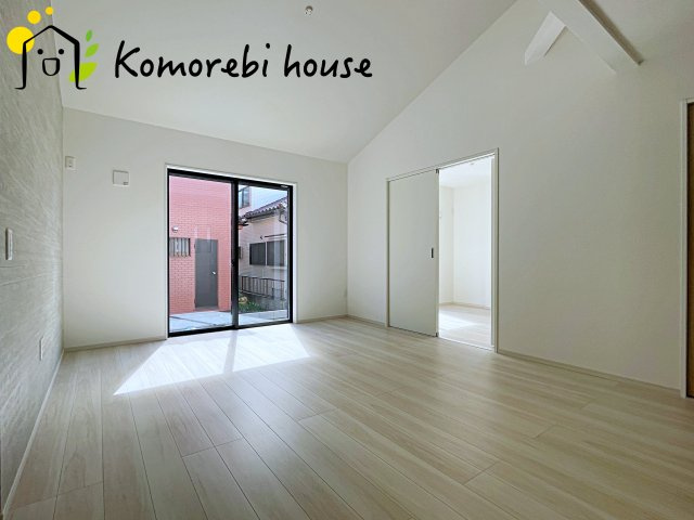 鴻巣市宮前　9期　新築一戸建て　リガーレ　01の居間・リビング|使いやすい居間です