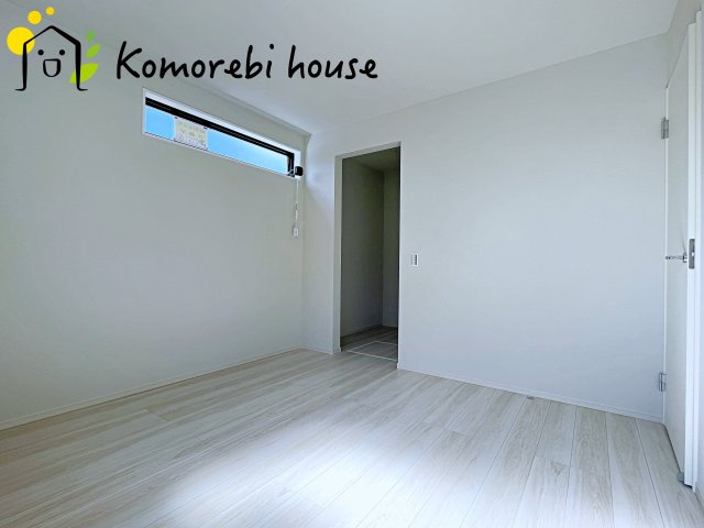 鴻巣市宮前　9期　新築一戸建て　リガーレ　01の寝室|開放的な寝室です