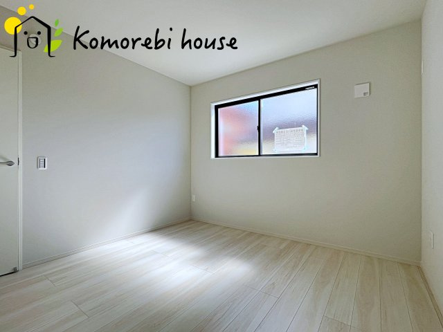 鴻巣市宮前　9期　新築一戸建て　リガーレ　01の寝室|落ち着いた色調の寝室です