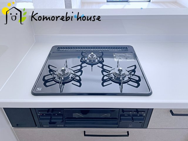 鴻巣市宮前　9期　新築一戸建て　リガーレ　01のキッチン|きれいなキッチンです