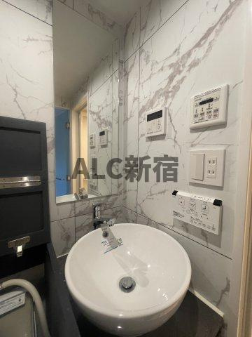 HJ PLACE HATAGAYAの洗面所