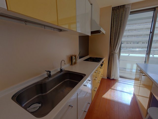 西東京市谷戸町２丁目の中古マンションのキッチン