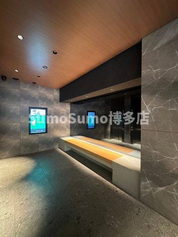 エンクレスト博多駅南FITのエントランス