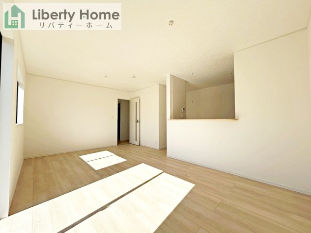 常陸大宮市姥賀町第3　新築戸建　7号棟の前面道路含む現地写真