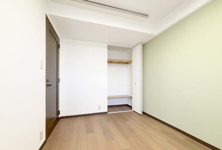 三郷ガーデンハウスの洋室|落ち着いた色調の洋室です