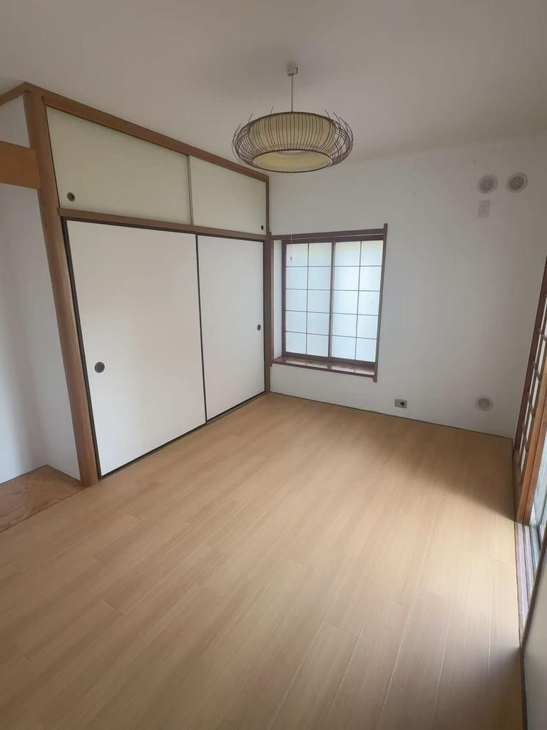 日野市平山３丁目の中古マンションの洋室