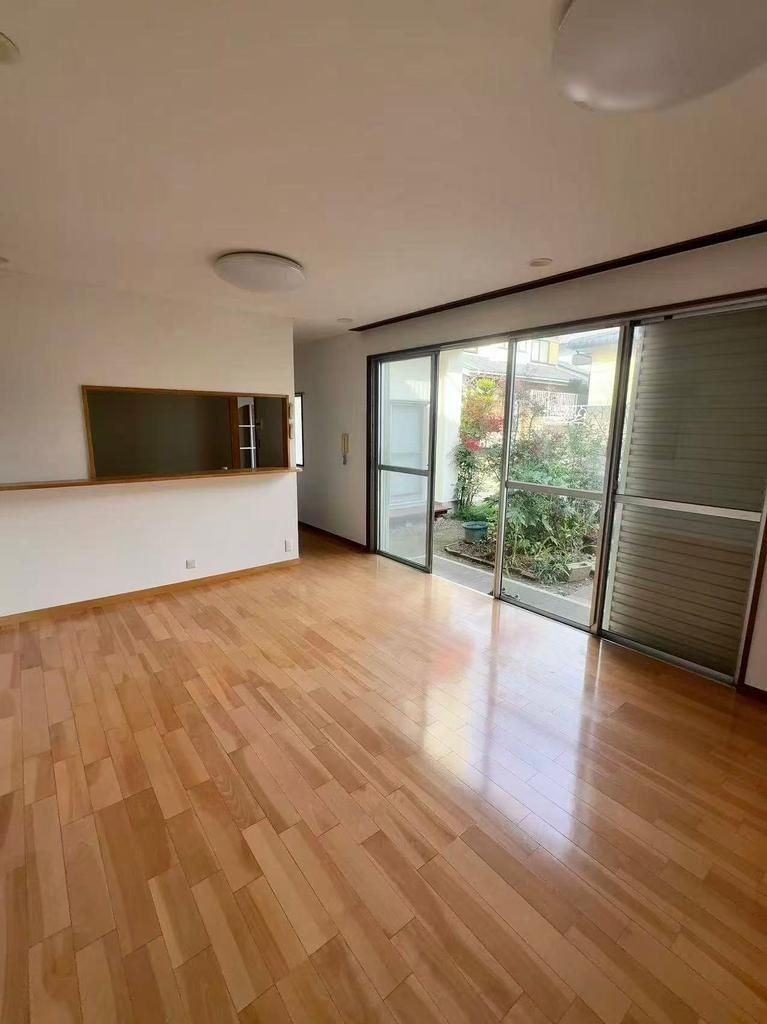 日野市平山３丁目の中古マンションの居間・リビング