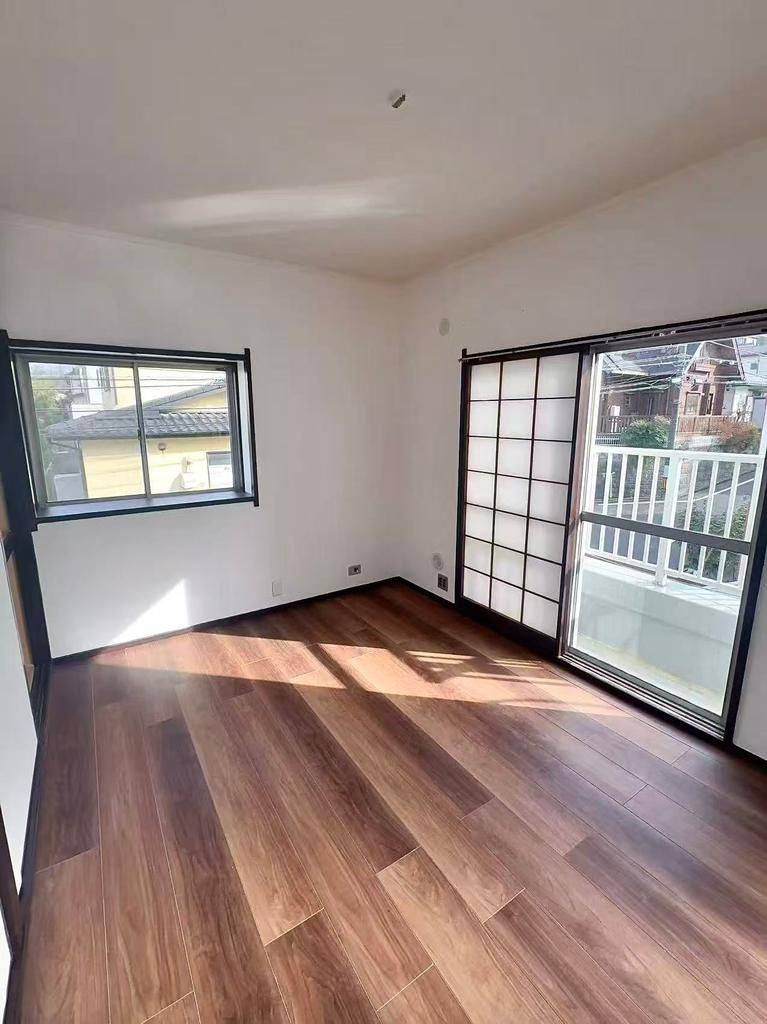 日野市平山３丁目の中古マンションの居間・リビング