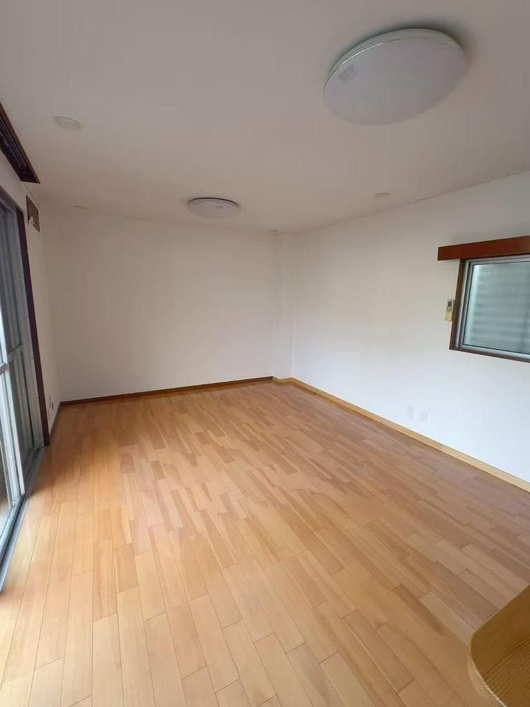 日野市平山３丁目の中古マンションの洋室