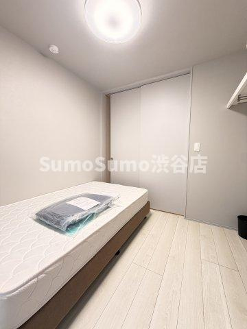 オープンブルーム渋谷本町の寝室|落ち着いて過ごせるお部屋なので、寝室にいかがでしょうか