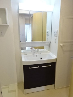 【洗面所】 | カーサ・ラッフィナートⅢ