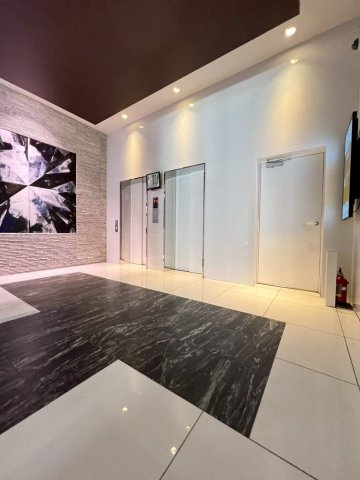 エンクレスト天神SIDEのロビー