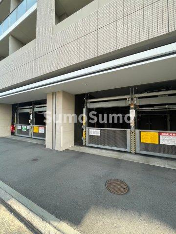 エンクレスト天神LINKの駐車場