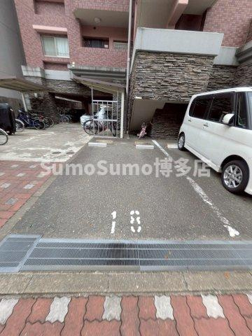 オーパス・ワン の駐車場|駐車スペースもあります