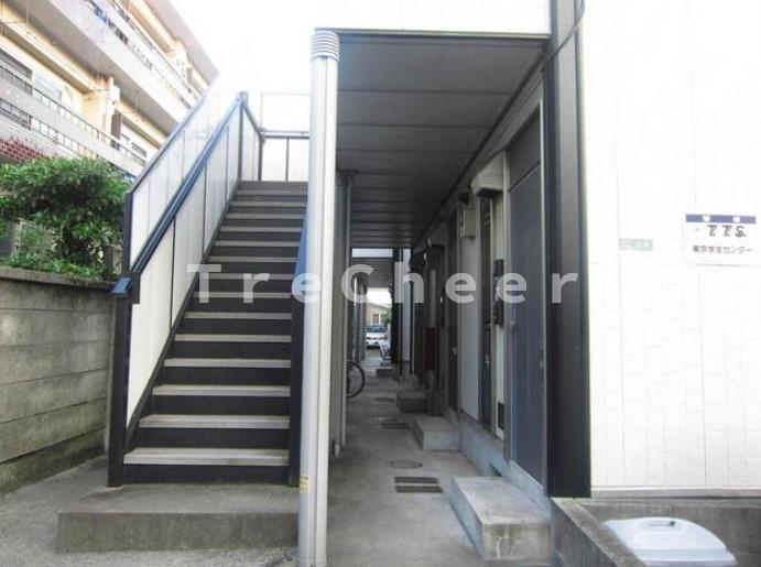 フローラ白山のエントランス