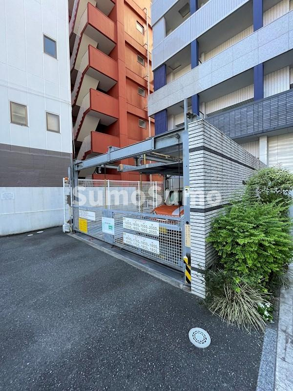 エンクレスト渡辺通Ⅱの駐車場