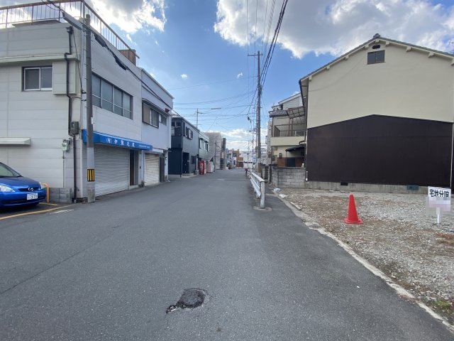 守口市南寺方北通1丁目の前面道路含む現地写真