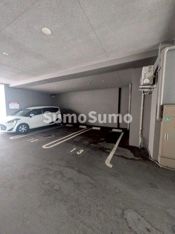エンクレスト舞鶴Ⅱの駐車場